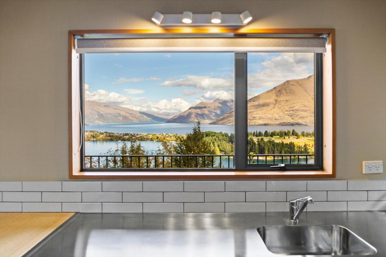 Whakatipu Heights Apartment Куийнстаун Екстериор снимка