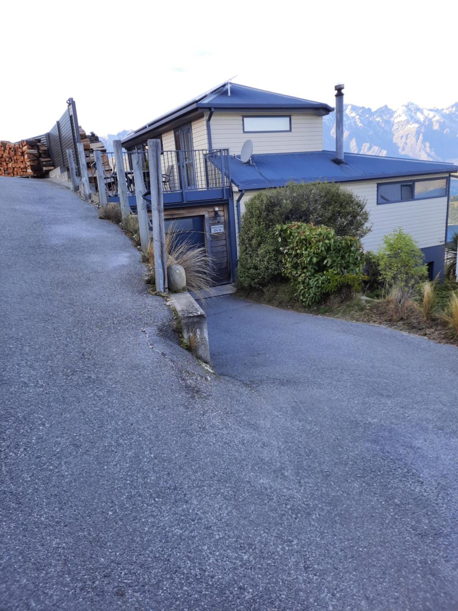 Whakatipu Heights Apartment Куийнстаун Екстериор снимка